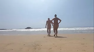 To hand nudist beach